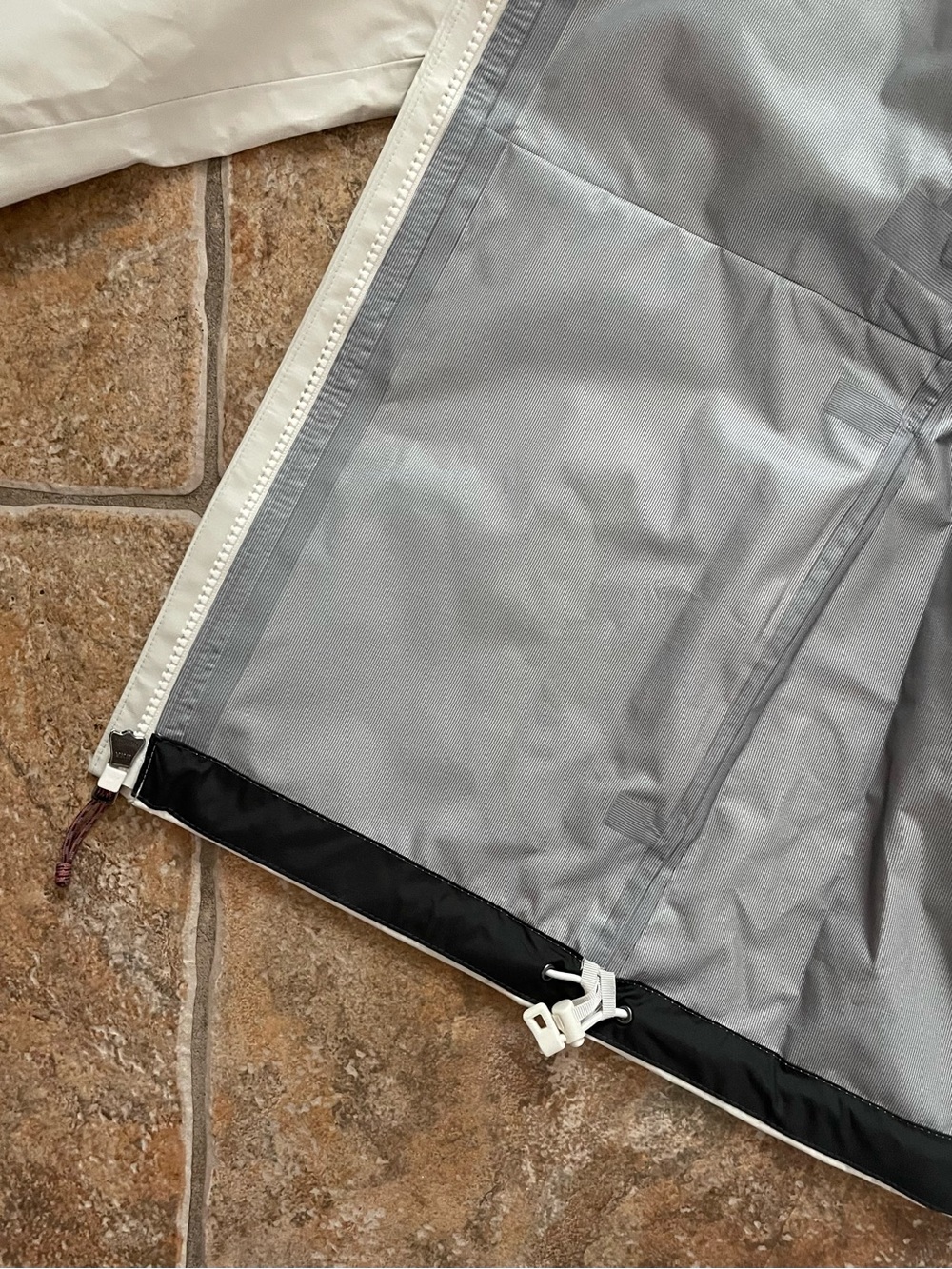 Women's Torrentshell 3L Rain Jacket - Picture 8 of 12